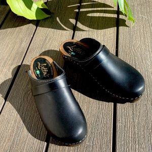 New Lotta from Stockholm timeless black clogs